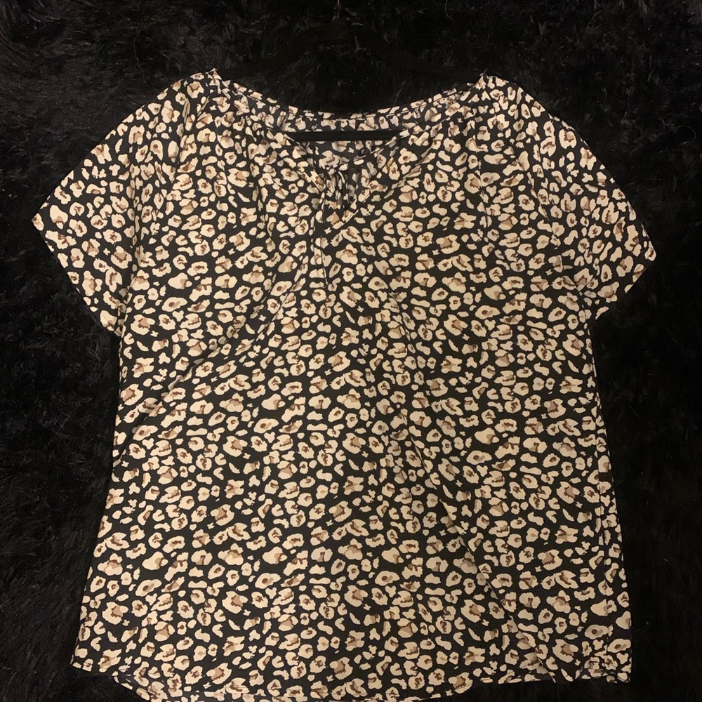 Cute flared patterned blouse